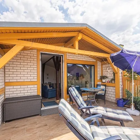 Apartamento Blick über Die Müritz Mit 2 Waren (Mueritz)