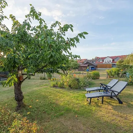 Apartamento Blick über Die Müritz Mit 2 Waren (Mueritz)